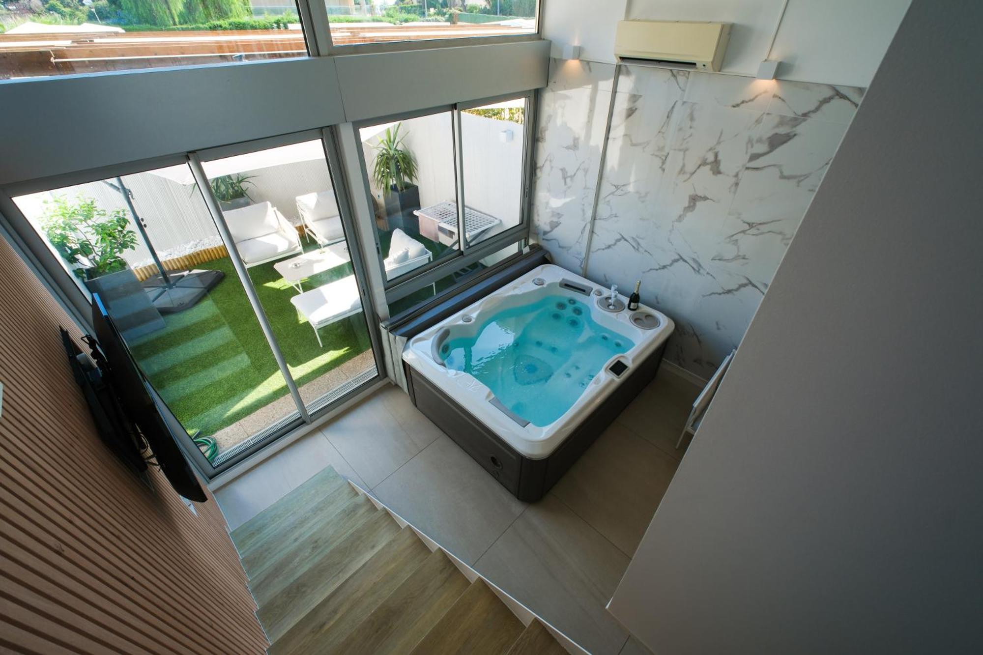 Villa Bono Jacuzzi & Spa Saint-Laurent-du-Var Eksteriør bilde