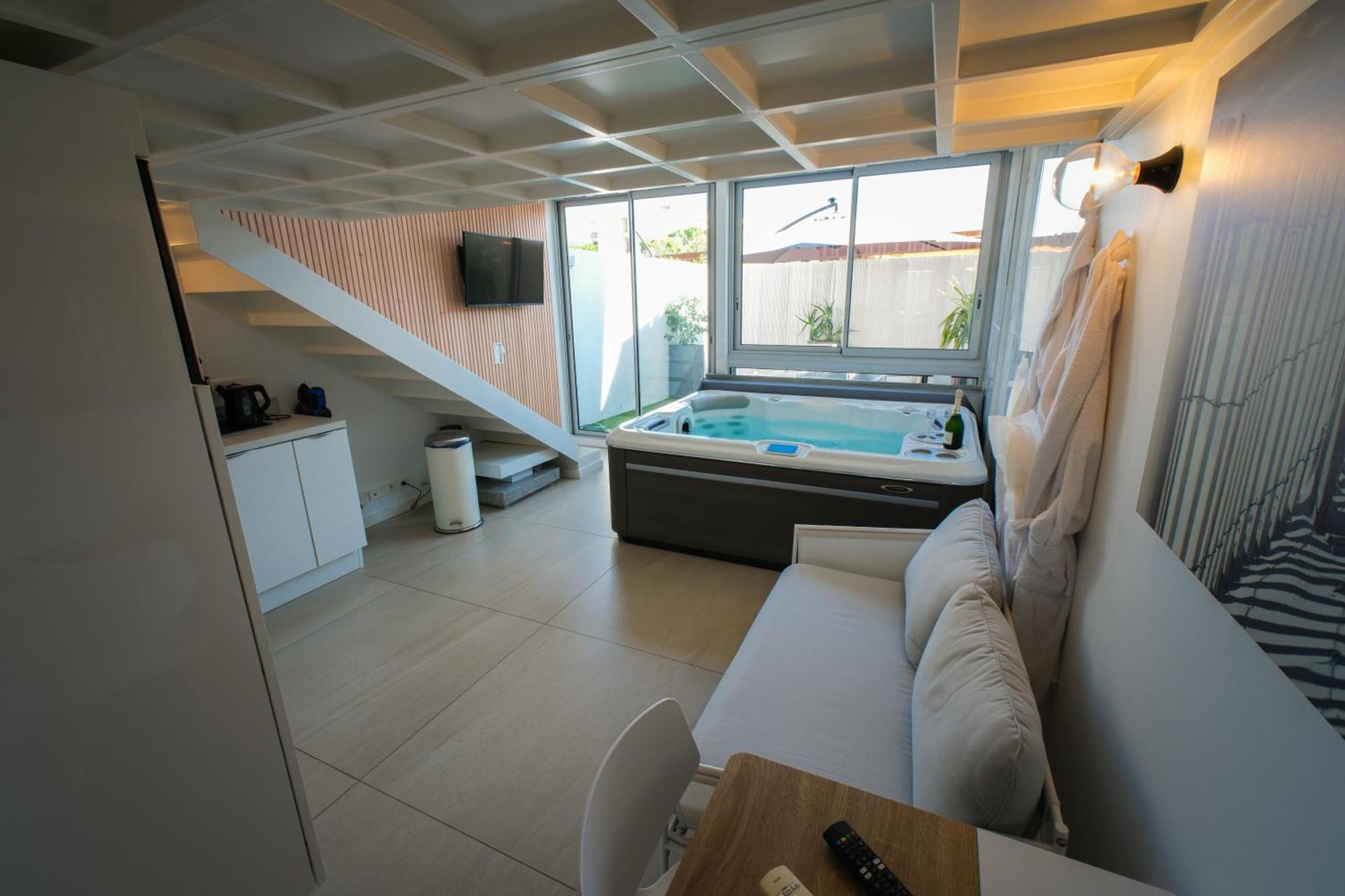Villa Bono Jacuzzi & Spa Saint-Laurent-du-Var Eksteriør bilde