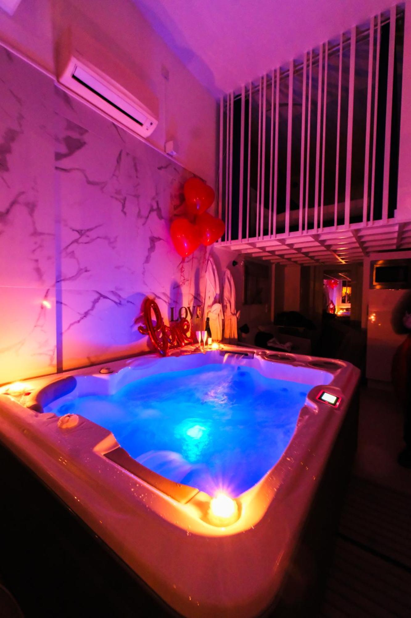 Villa Bono Jacuzzi & Spa Saint-Laurent-du-Var Eksteriør bilde