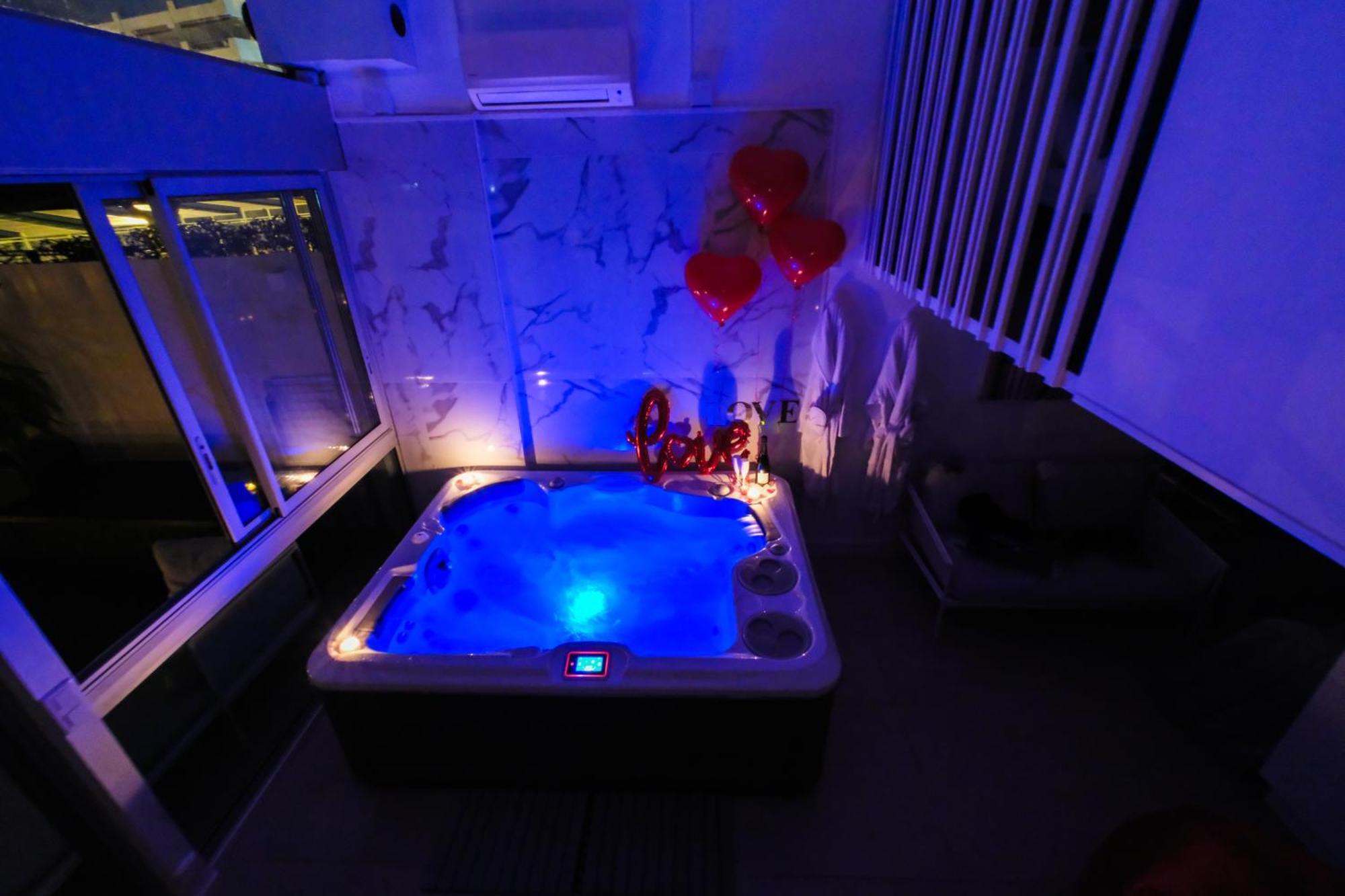 Villa Bono Jacuzzi & Spa Saint-Laurent-du-Var Eksteriør bilde